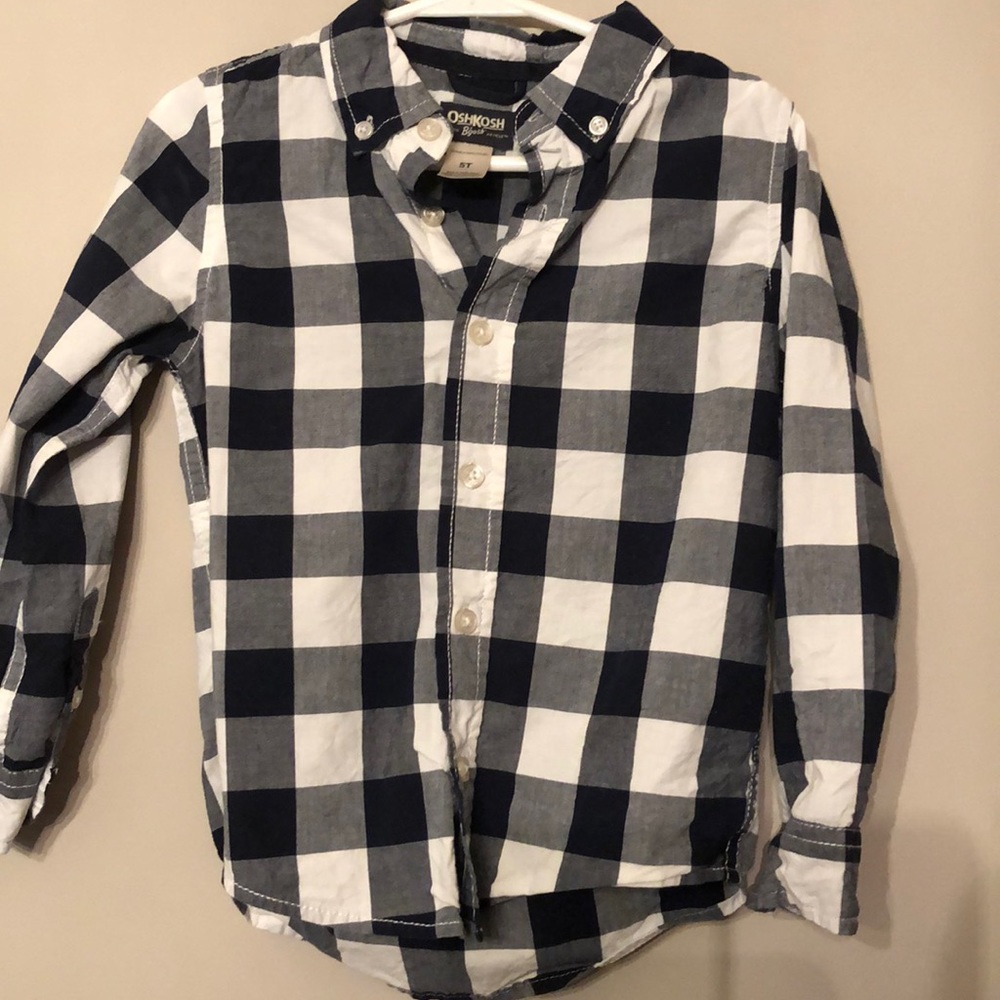 Oshkosh Boys Size 5T navy & white checkered shirt